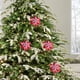 thumbnail image 1 of Bola de Navidad Decorativa Especial, Colgante Pequeño de Plástico Galvanizado, Pintada a Mano, Estrella Hexagonal de Caramelo Rojo., 1 of 7