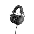 thumbnail image 1 of Beyerdynamic DT 770 PRO Auriculares supraaurales de 32 ohmios en negro. Diseño cerrado, cableado para sonido profesional en el estudio y en dispositivos móviles como tabletas y teléfonos inteligentes, 1 of 5