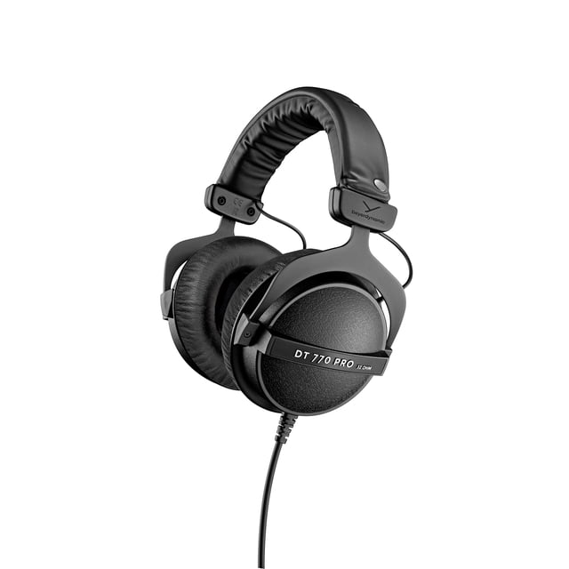 Beyerdynamic DT 770 PRO Auriculares supraaurales de 32 ohmios en negro. Diseño cerrado, cableado para sonido profesional en el estudio y en dispositivos móviles como tabletas y teléfonos inteligentes