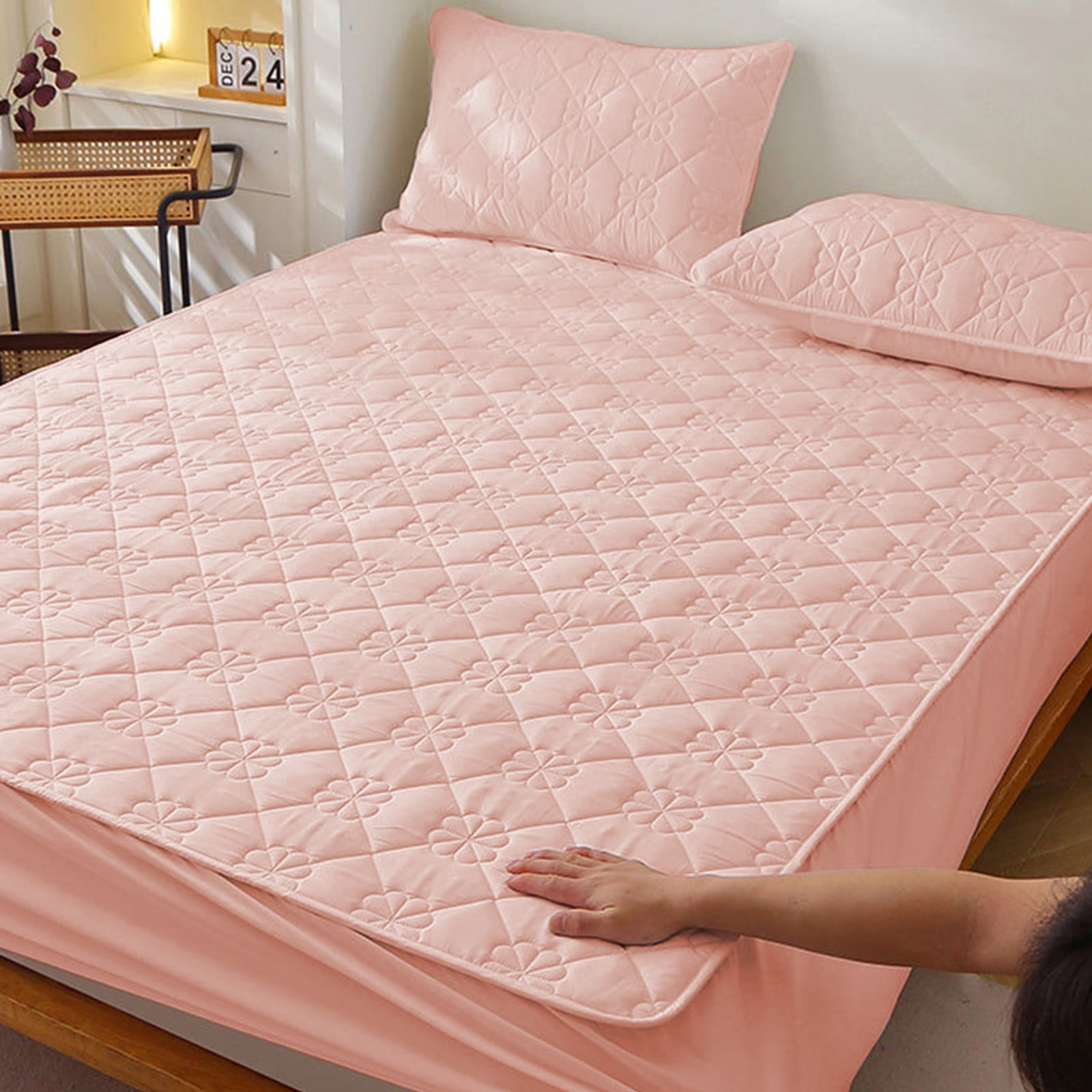 Shrysg Cotton Quilted Fitted Sheet - Protective Bed Mattress Cover - Non-Slip for Skin Care - Deep Pocket Fitted Sheet - Universal Fit for Mattresses（47.24x78.74x11.81in）