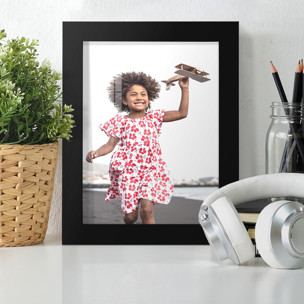 Modern Real Wood 6x8 inch Picture Frame in Black