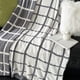 thumbnail image 3 of Mantas de plumas de piel sintética suaves y esponjosas para el hogar, mantas a cuadros de doble cara, manta de punto ligera y acogedora para sofá, silla, cama, 3 of 6