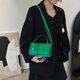thumbnail image 1 of Bolsa de hombro de moda para mujer de mano pequeña Ehuebsd de cuero PU sólido de diseñador bandolera con asa de verano, 1 of 9