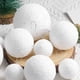 thumbnail image 4 of 40/6 bolas de espuma navideñas, bolas de nieve blancas artificiales, guirnalda de árbol de Navidad, colgante para decoración de bodas y fiestas, 4 of 5