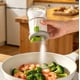 thumbnail image 1 of Botella de vidrio para condimentos | Dispensador de especias con tapa hermética | Recipiente de cocina a prueba de polvo para sal, pimienta y hierbas, 1 of 6