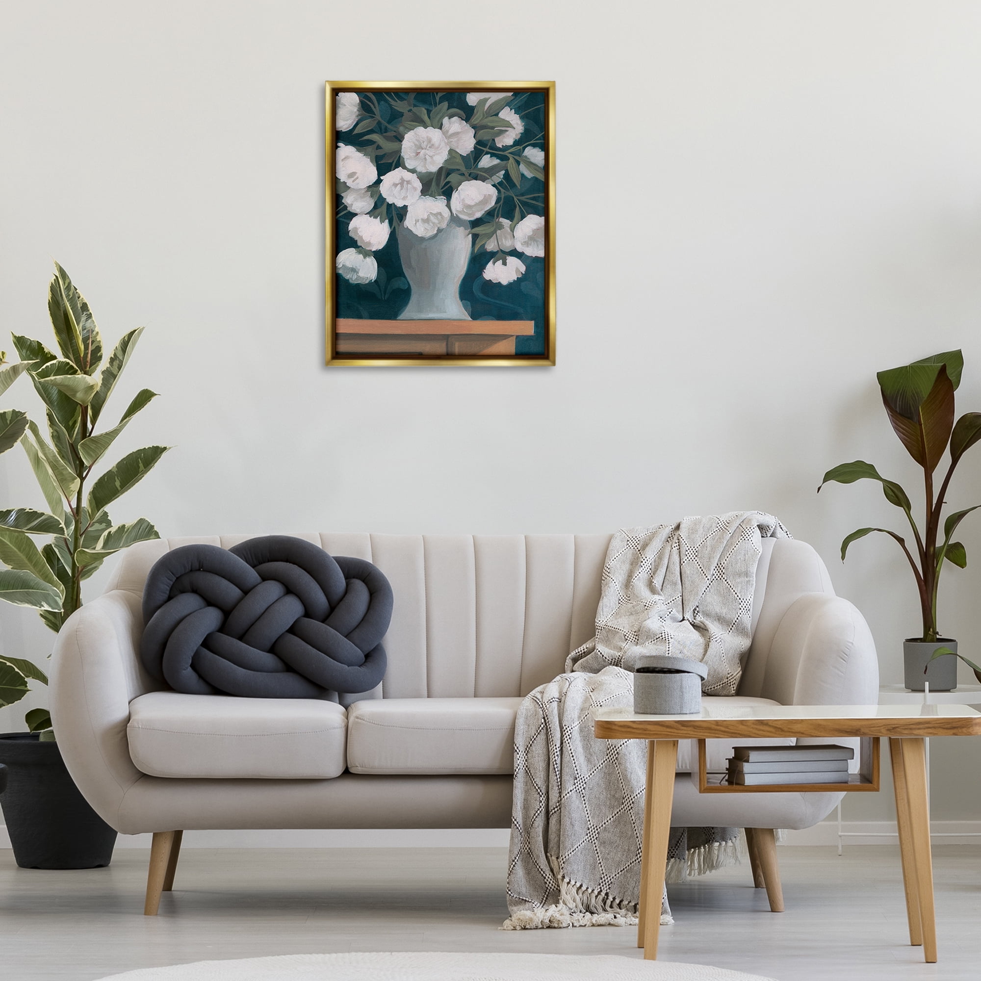 Stupell Industries Round Flowers Bouquet Plants & Flowers Painting Gold Floater Framed Canvas Art Print Wall Art, 25 x 31
