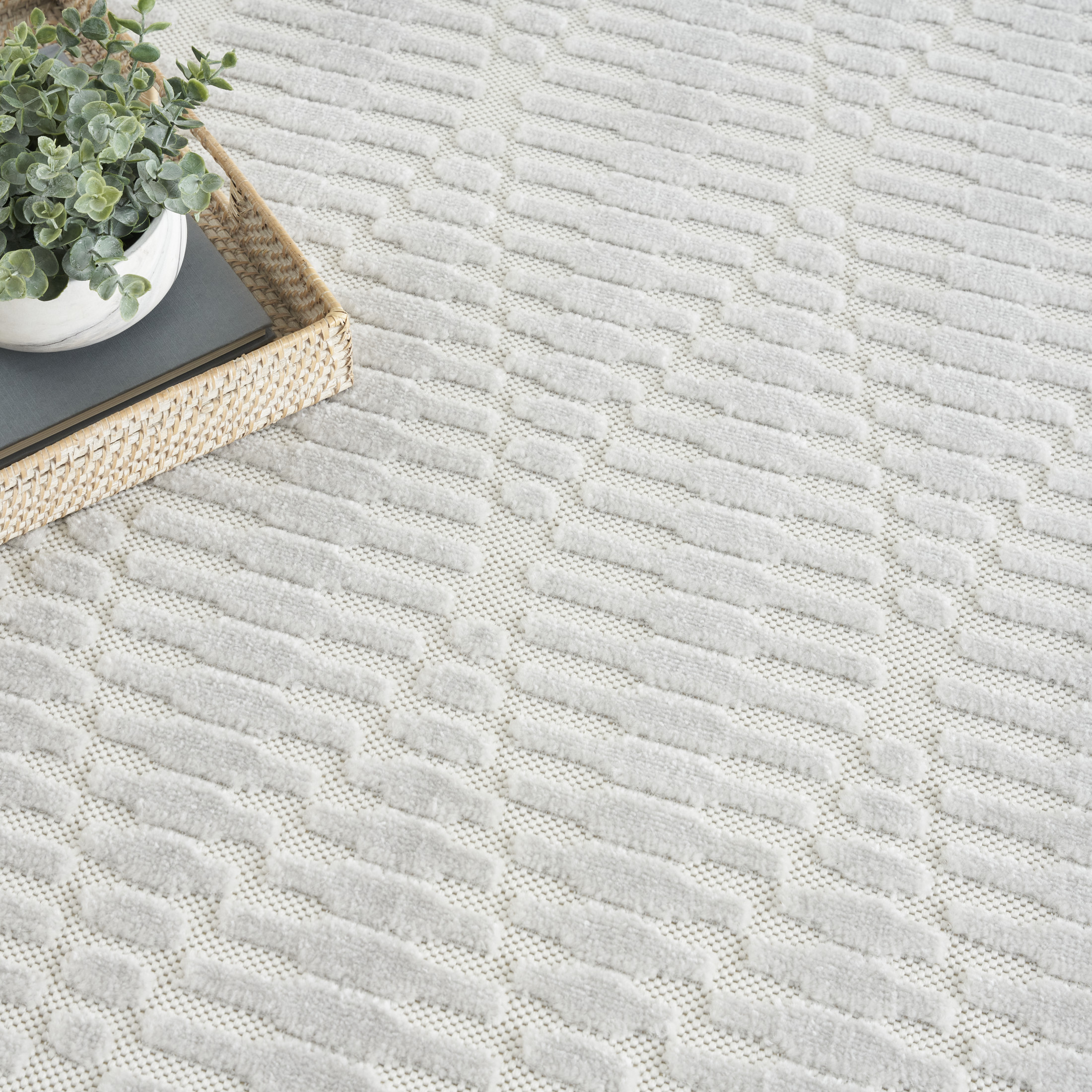 Nourison Casual 5'3" x 7' Light Grey Modern Indoor Rug