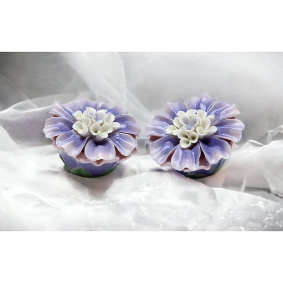 Ceramic Dahlia Flower Salt and Pepper Shakers 2.5 inch Gift
