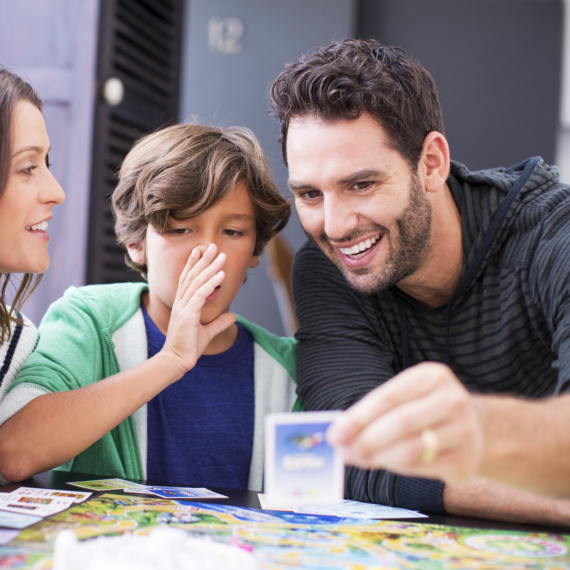 Hasbro The Game of Life Game, Family Board for 2 to 4 Players, Kids Ages 8  and Up, Includes Colorful Pegs: Buy Online at Best Price in UAE 