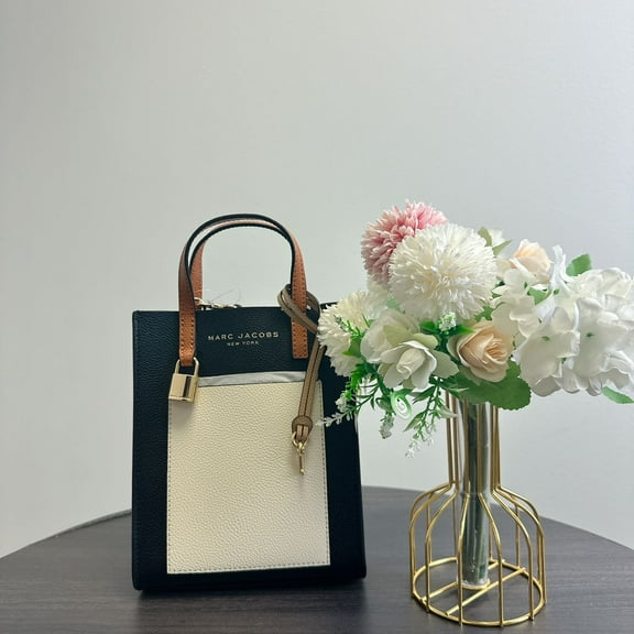 Marc Jacobs Micro Grind Leather Crossbody Bag Smoke Almond