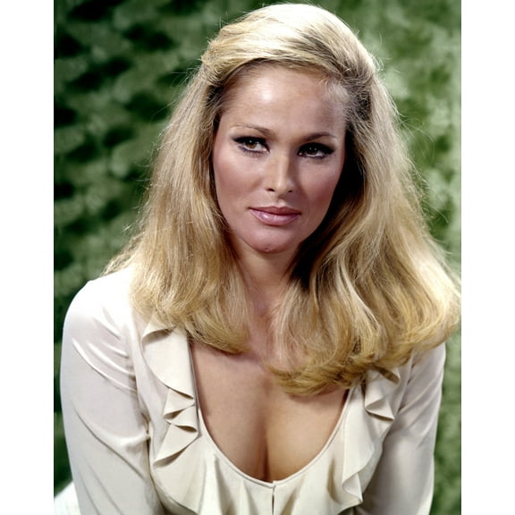 Ursula Andress 1965. Photo Print (8 x 10)