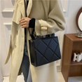 thumbnail image 2 of Nuevo diseño de moda para la primavera de 2025, bolso tote de cuadros sencillo y de gran capacidad, bolso de hombro y bandolera para mujer., 2 of 10