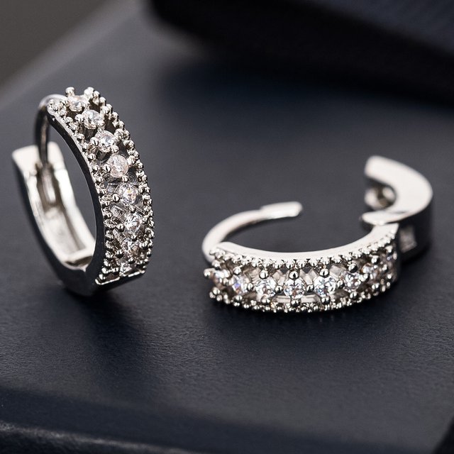 Accesorios de moda Pendientes Populares Europeos y Americanos Pendientes Pequeños con Abanico de Circonitas Microincrustadas Pendientes Simples de Oro Rosa Dorado