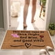 thumbnail image 5 of Alfombra de bienvenida divertida para interiores y exteriores | 23.6" x 15.7" | Alfombrilla de porche delantero lavable antideslizante | Decoración de entrada para casa, patio, dormitorio, cocina, 5 of 6