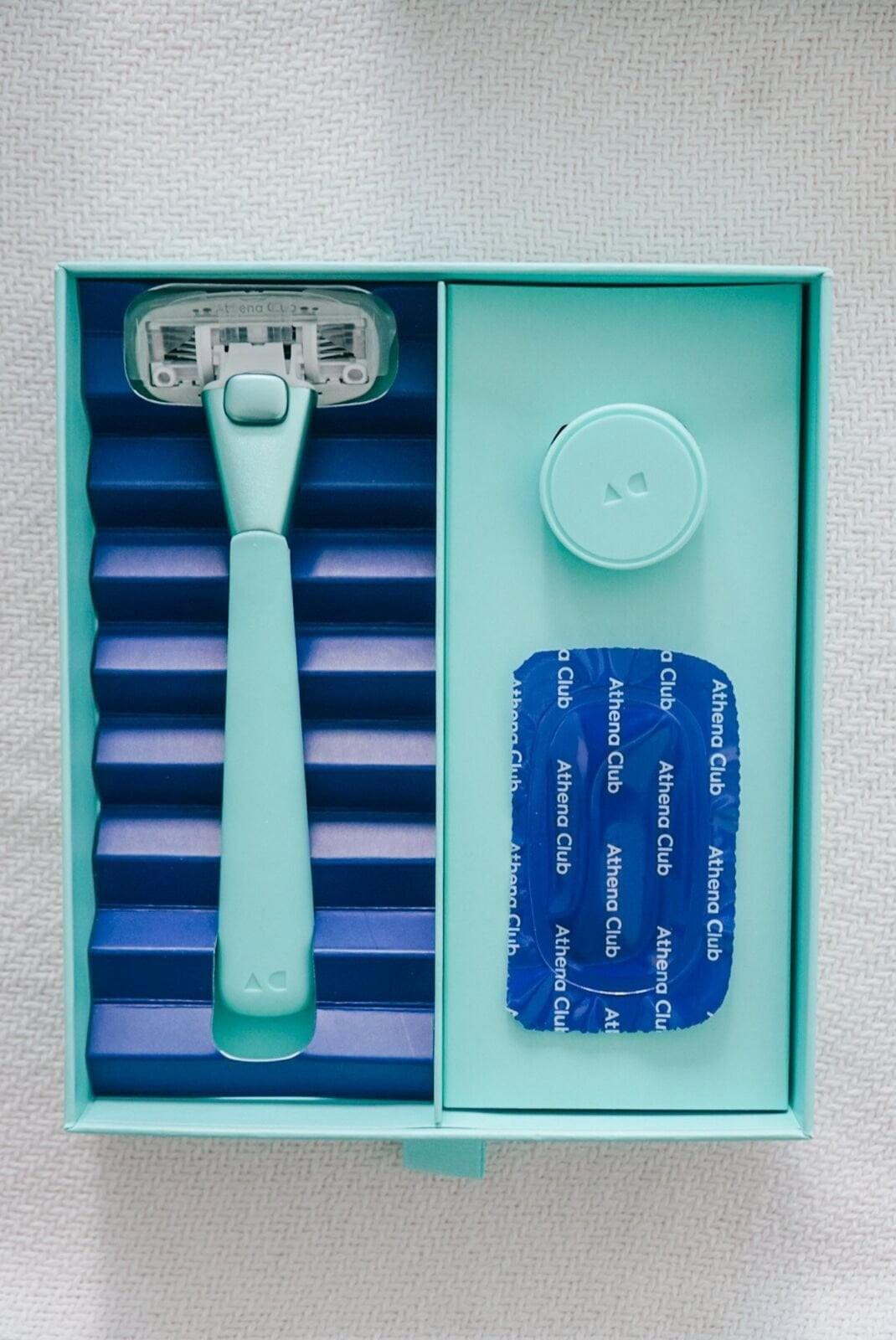 Athena Club Women s Razor Kit - New in Box - Multiple Colors