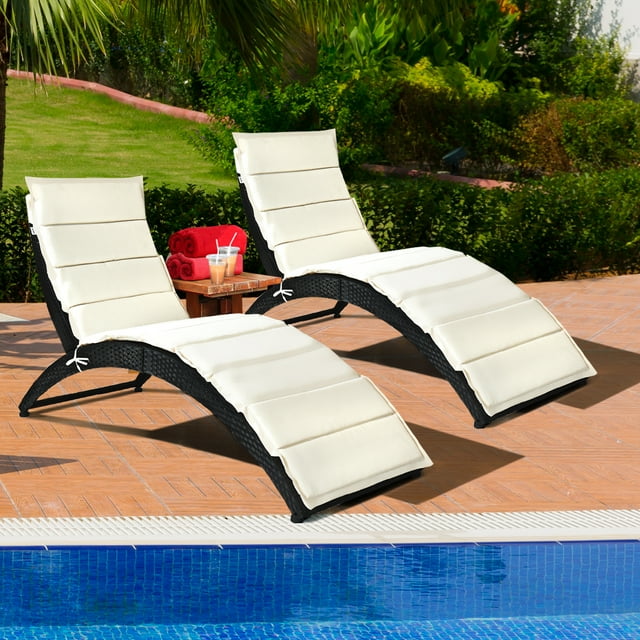 Gymax Lot de 2 Chaises Longues Pliables en Rotin Osier avec Coussin pour Patio Extérieur