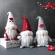 thumbnail image 4 of Muñeco de peluche encapuchado y sin rostro creativo para decoración navideña de Papá Noel, 4 of 5