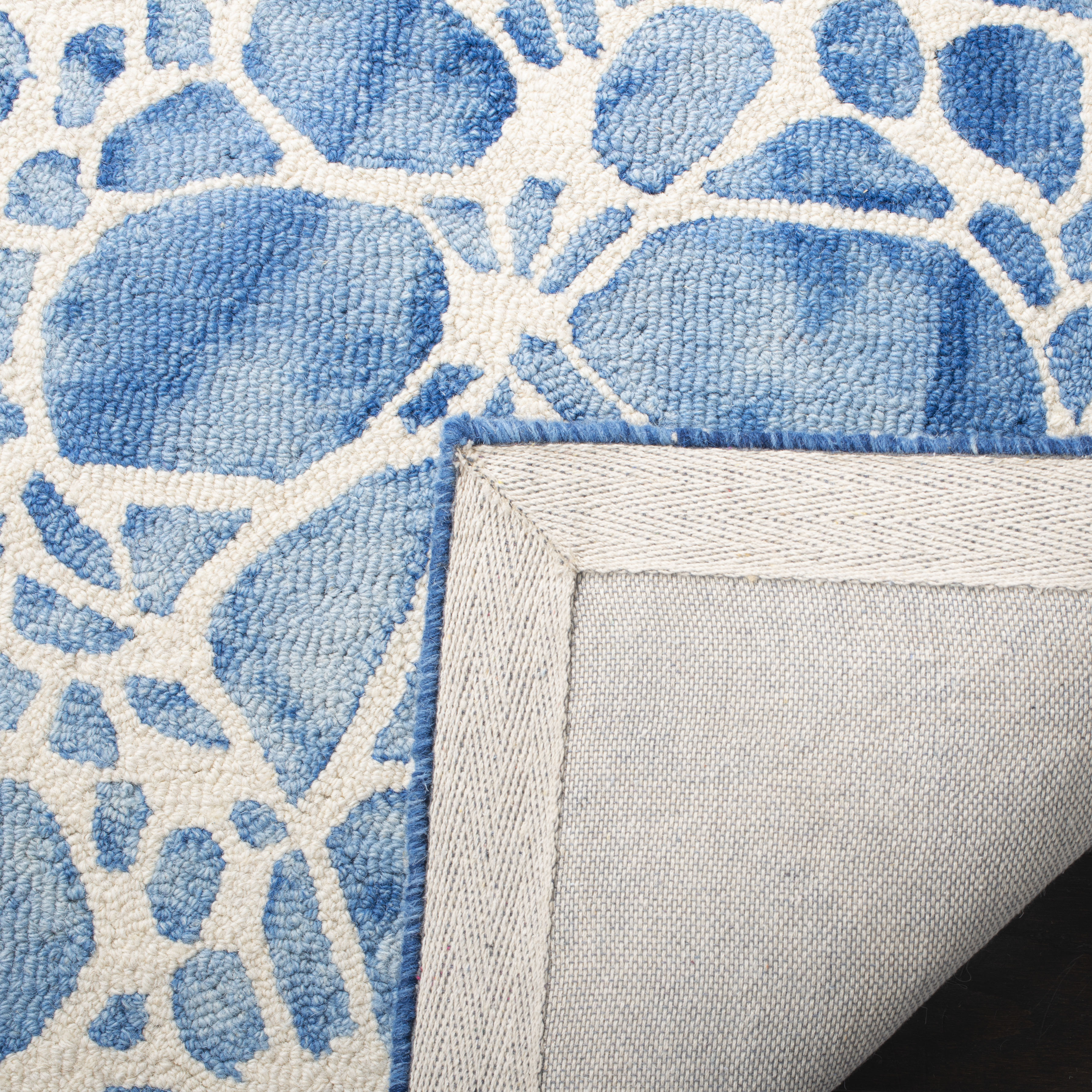 SAFAVIEH Dip Dye Eleanora Distressed Wool Area Rug, Ivory/Blue, 5' x 8'