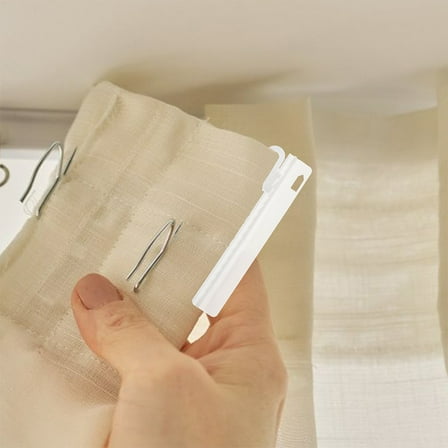 Worgeous 25Pcs White Plastic Curtain Rod Hooks for Curtain Pin Hooks in Home