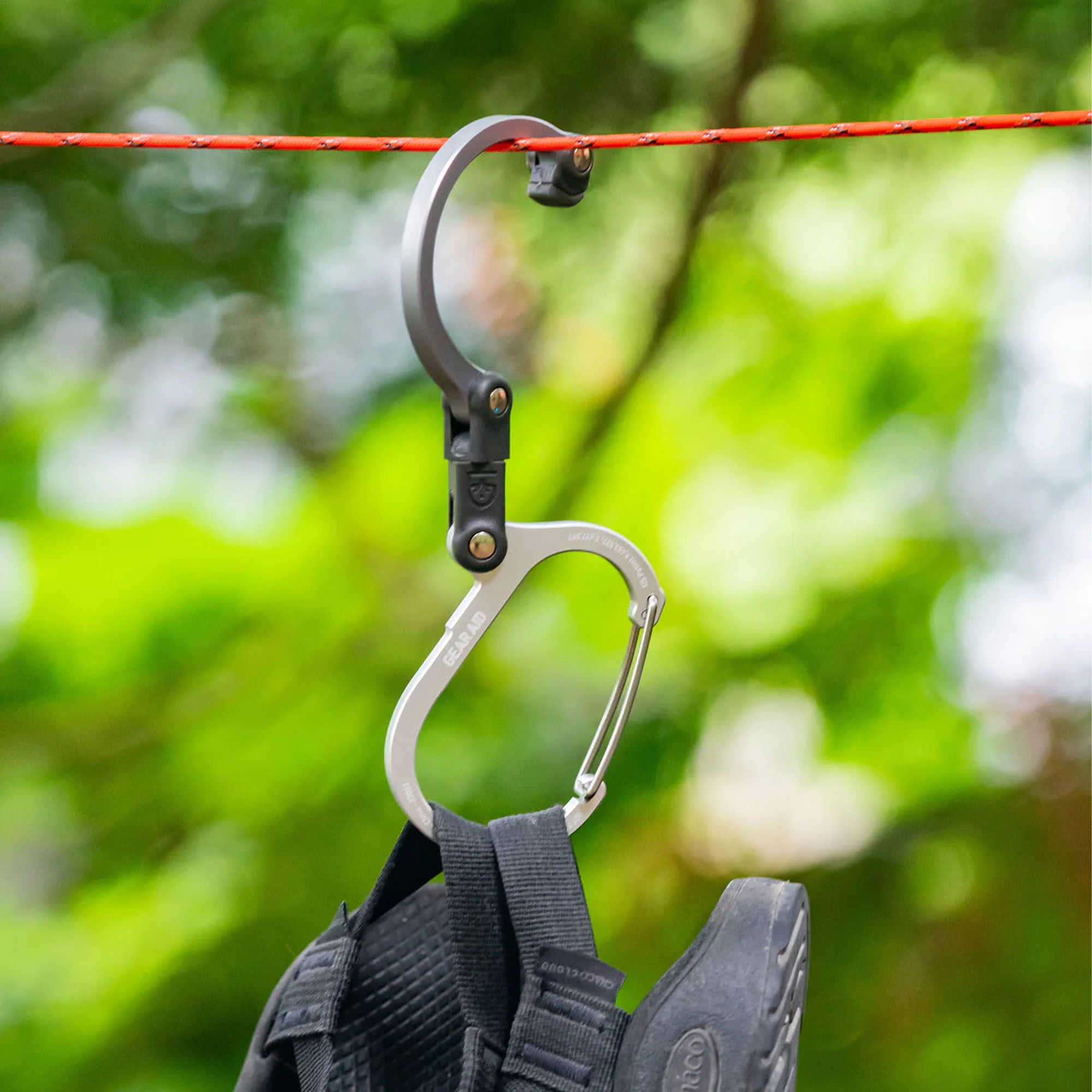 Gear Aid Heroclip Medium Hybrid Camping Gear Clip - Black/Red