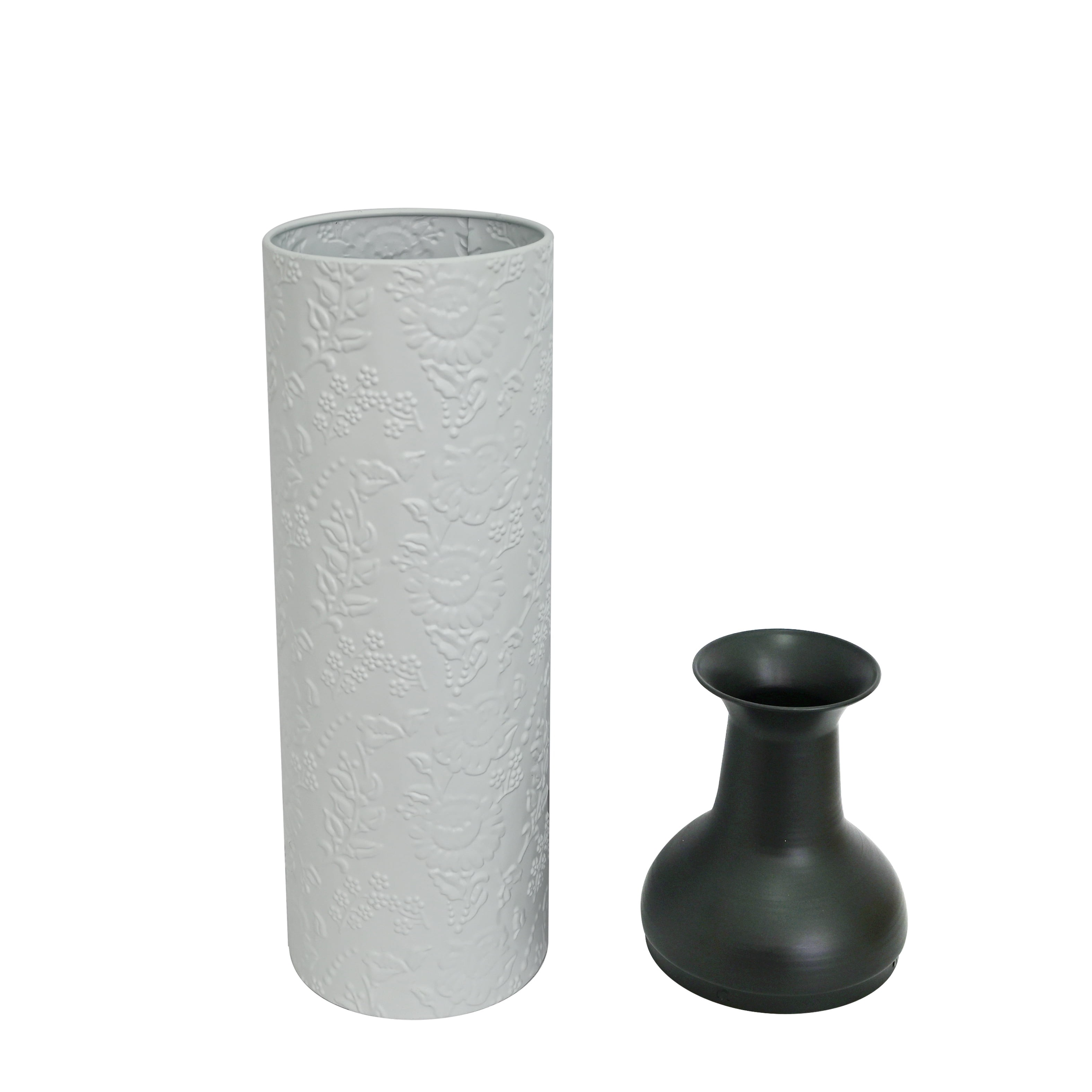 Metal Floor Vases Set of 3 with Leaf Pattern, Tall Decorative Vases and Home Decor Accents for Living Room Entryway, White and Black
