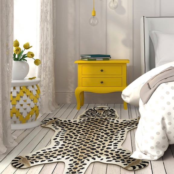 Contemporary Home Living 2' x 3' - Jungle Cheetah Area Throw Rug - Gold and Black