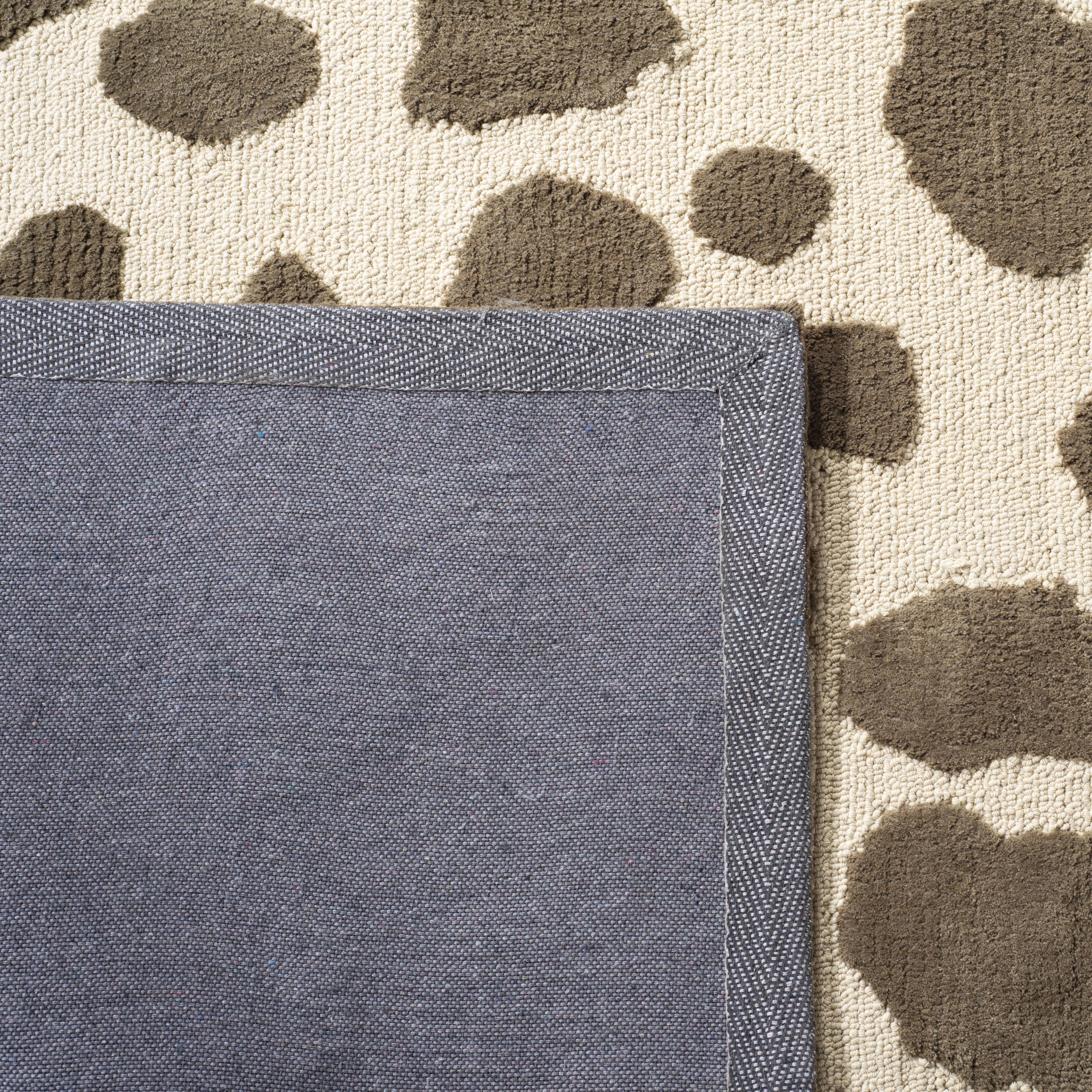 SAFAVIEH Kids Animal Lepoard Print Area Rug, Ivory/Grey, 5' x 8'