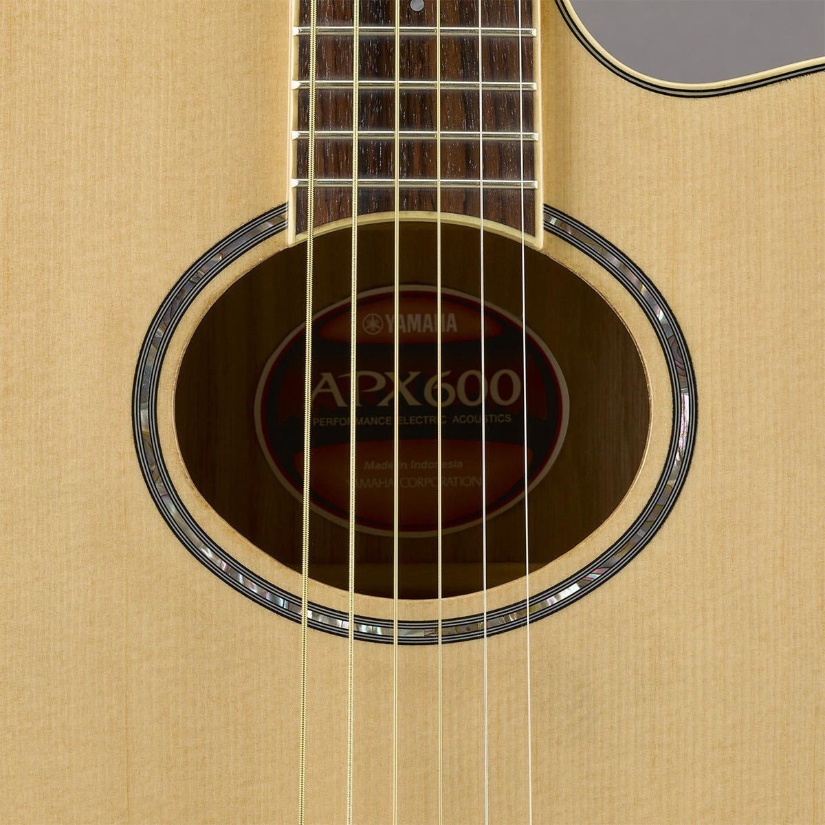 Yamaha 6 Strings Acoustic Guitar, 83.2 oz, 40"