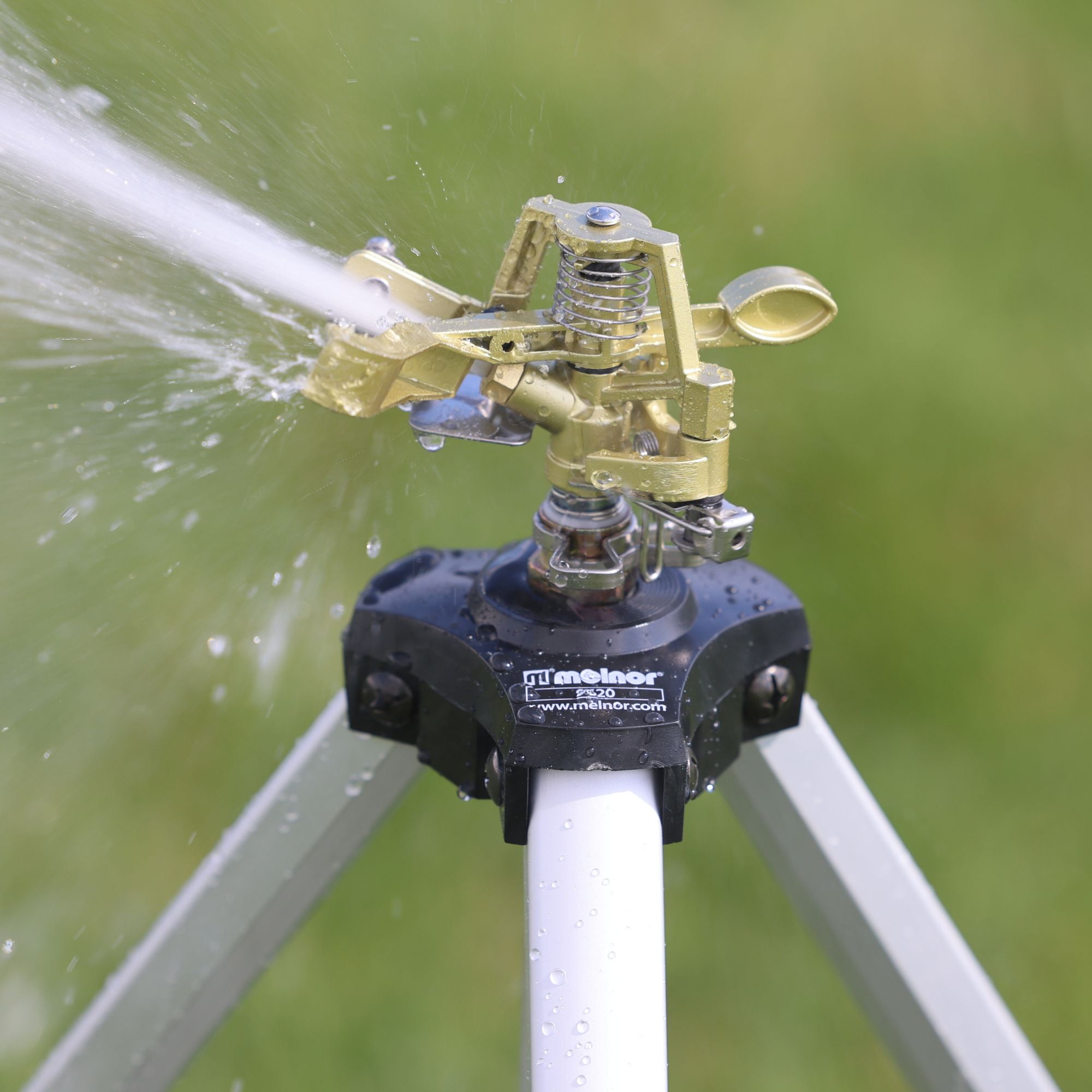 Melnor XT Tripod Metal Sprinkler