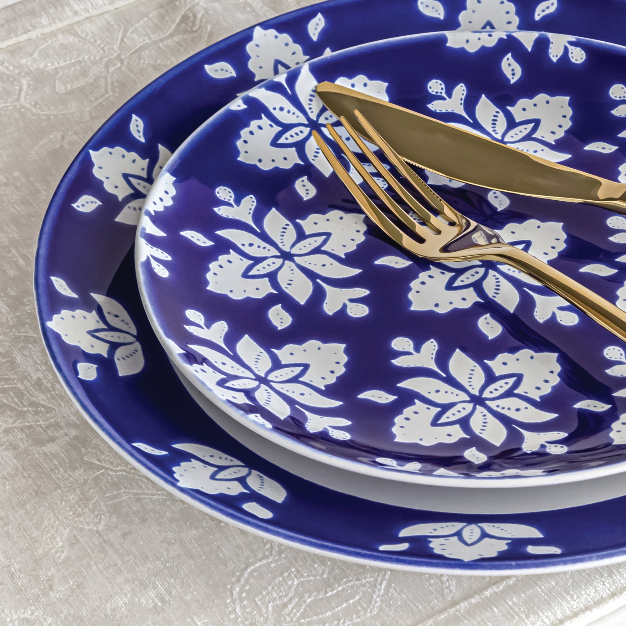 Sofia Home 4 Pack Indigo Round Stoneware Dinner Plates by Sofia
