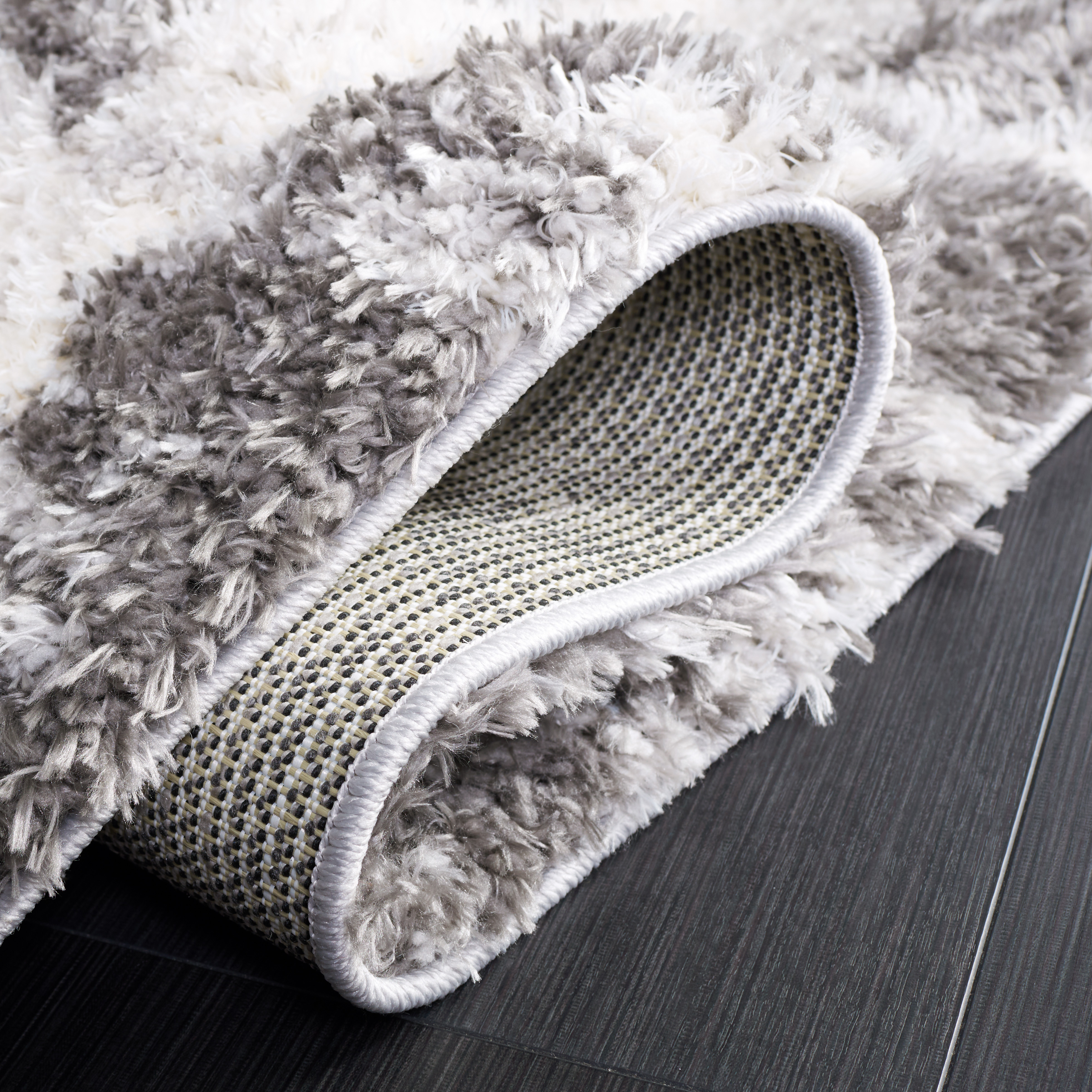 Safavieh Lindsay Rozanne Distressed Polyester Shag Area Rug, Dark Gray/Gray, 4' x 6'