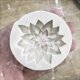 thumbnail image 4 of Juego de moldes de silicona reutilizables for Navidad, bayas de acebo, hojas 3D con flores de Pascua for manualidades de resina, velas y manualidades de yeso, 4 of 7