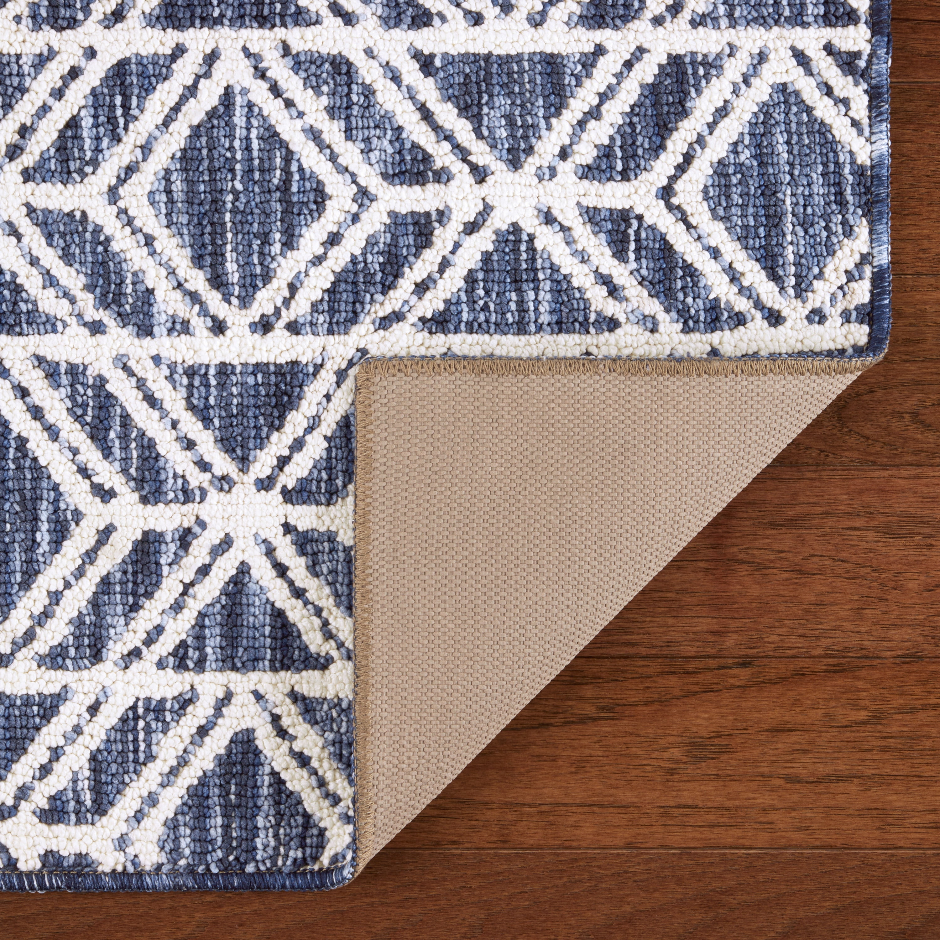 TOWN & COUNTRY EVERYDAY Walker Modern Diamond Everwash® Washable Multi-Use Decorative Rug with Non-Slip Backing, Navy Blue, 24"x72"