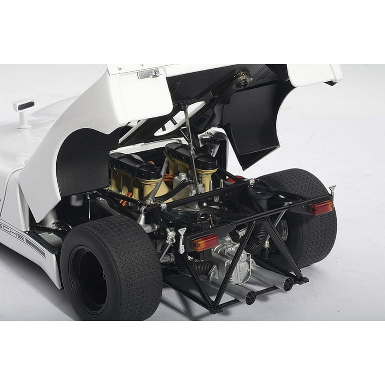 オートアート製　ポルシェ９０８／２　スティーブ•マックィーン仕様 　１／１8』 1/18 AUTOart ポルシェ 908/02 スティーブ・マックイーン