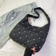 thumbnail image 2 of Bolso Mano Con Entramado Diamantes para Mujer Sencillo Lazo Acolchado Gran Capacidad, 2 of 9
