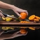 thumbnail image 4 of Rallador de limón, rallador de queso de cocina de acero inoxidable, cubierta de plástico, mango negro suave ergonómico, fregador de virutas de queso de Chocolate, 4 of 5