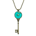 thumbnail image 1 of Océan en Forme de Coeur Île Nature Photo Clé Collier Pendentif Plateau Orné Chaîne, 1 of 3