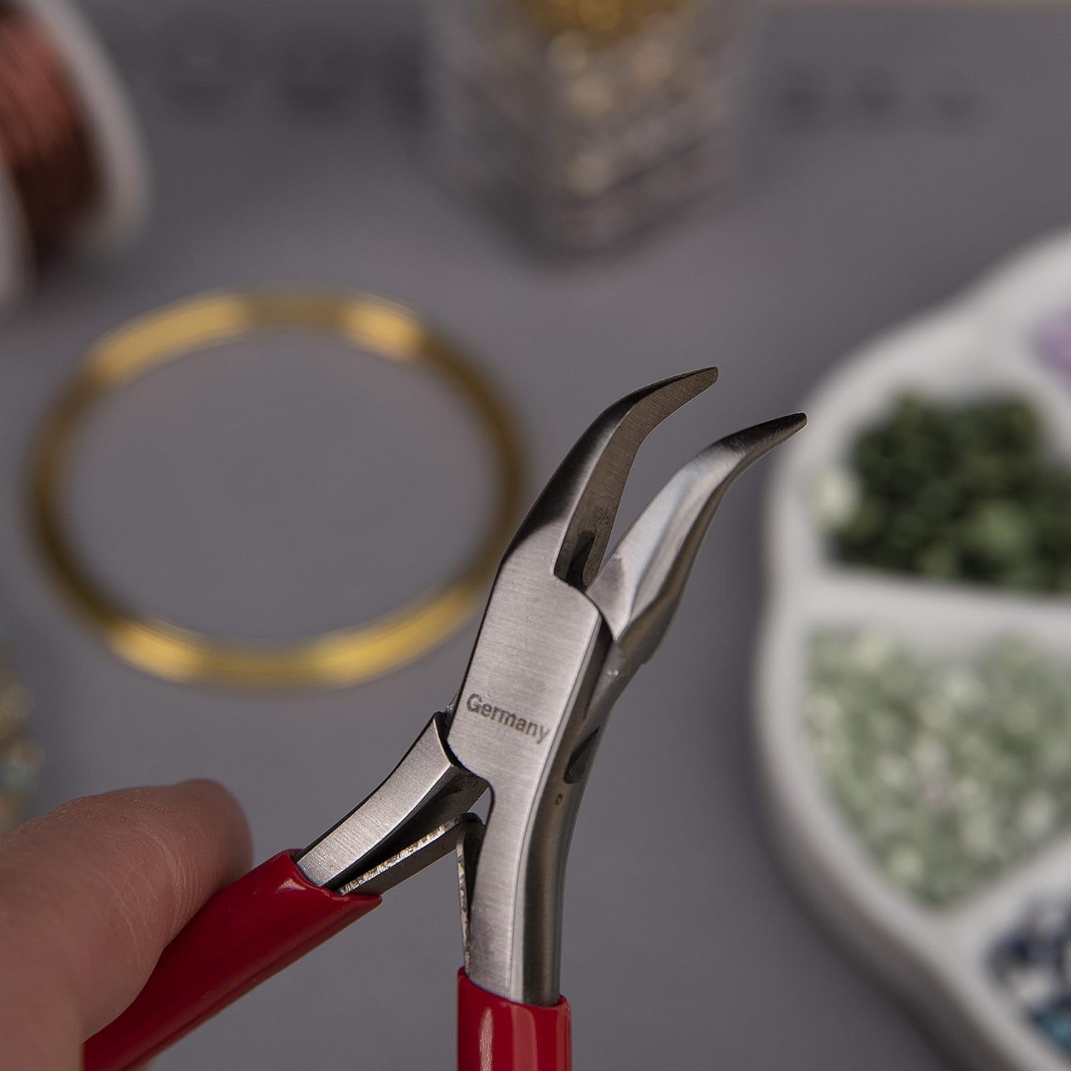 The Beadsmith Platinum Series German Bent Chain Nose Pliers, 4.75 inches (120mm) with Polished Steel Head, red PVC Comfort Grip Handle and Double-Leaf Spring, Tool for Jewelry Making