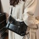 thumbnail image 3 of Bolso Bandolera 5100 (), 3 of 9