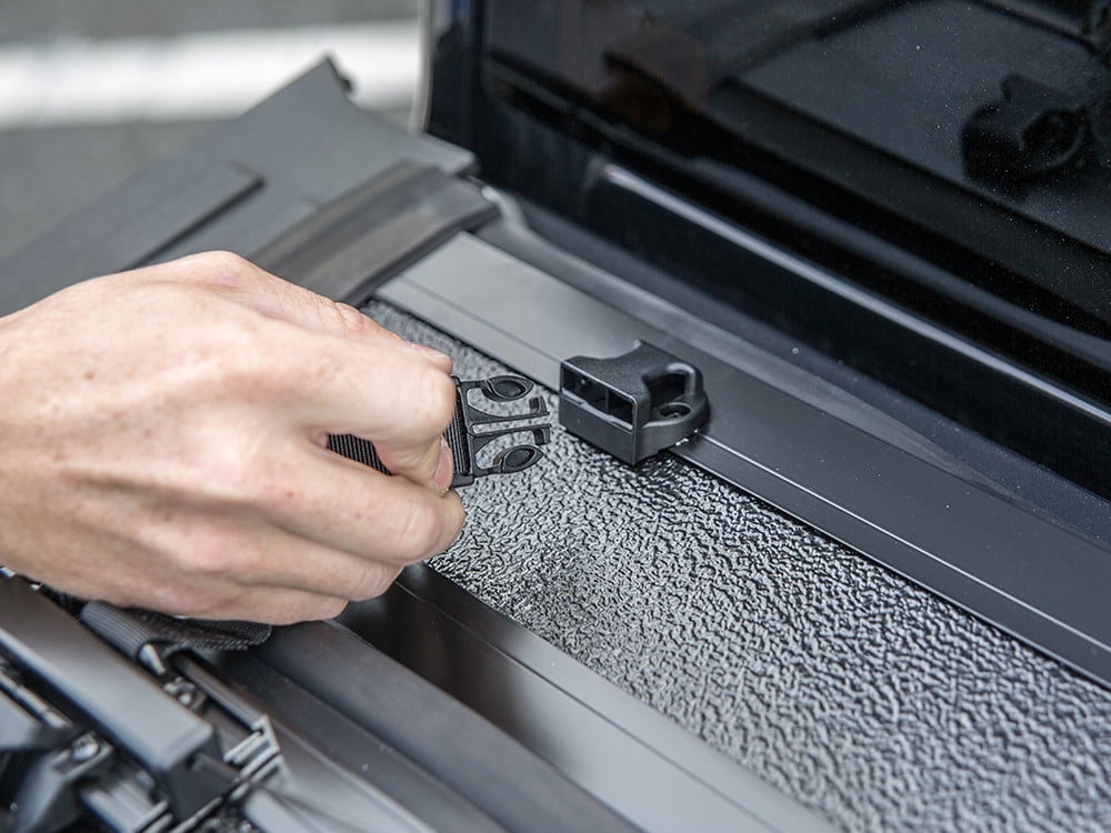 Gator Evo Hard Folding Bi Fold Tonneau Truck Bed Cover 2015 2018 Ford F150 6 5 Ft Bed Walmart Com Walmart Com