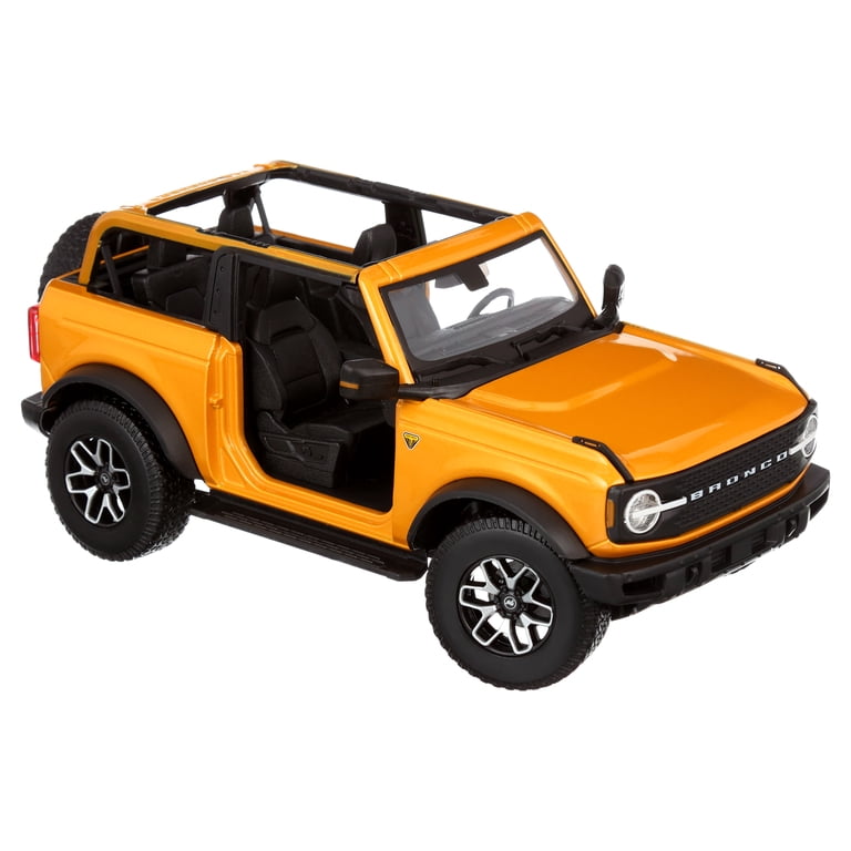 Maisto 1:18 Special Edition Diecast Play Vehicle Car and Trucks