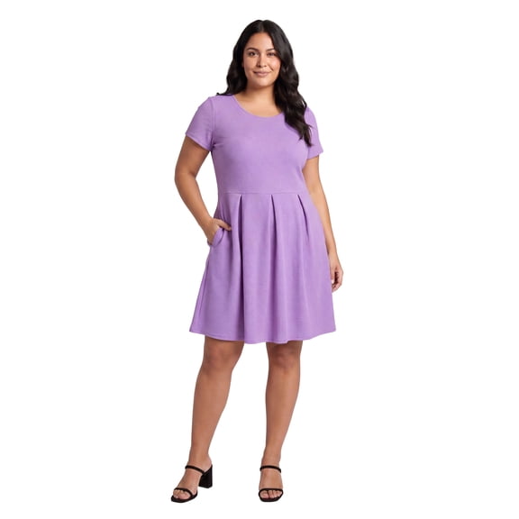 24seven Comfort Apparel Plus Size Scoop Neck Knee Length Pleated Pocket Dress
