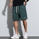 thumbnail image 2 of Pantalones cortos cargo informales de cintura media para hombre: poliéster liso, cordón, corte holgado, pantalones de baloncesto y fitness, para todas las estaciones, tallas M-XXXXL., 2 of 4