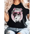 thumbnail image 1 of Camiseta informal de cuello redondo y manga corta para mujer con diseño de corazón rosa y gafas. Ideal para regalar en San Valentín. Camiseta estampada. Ropa para mujer., 1 of 4