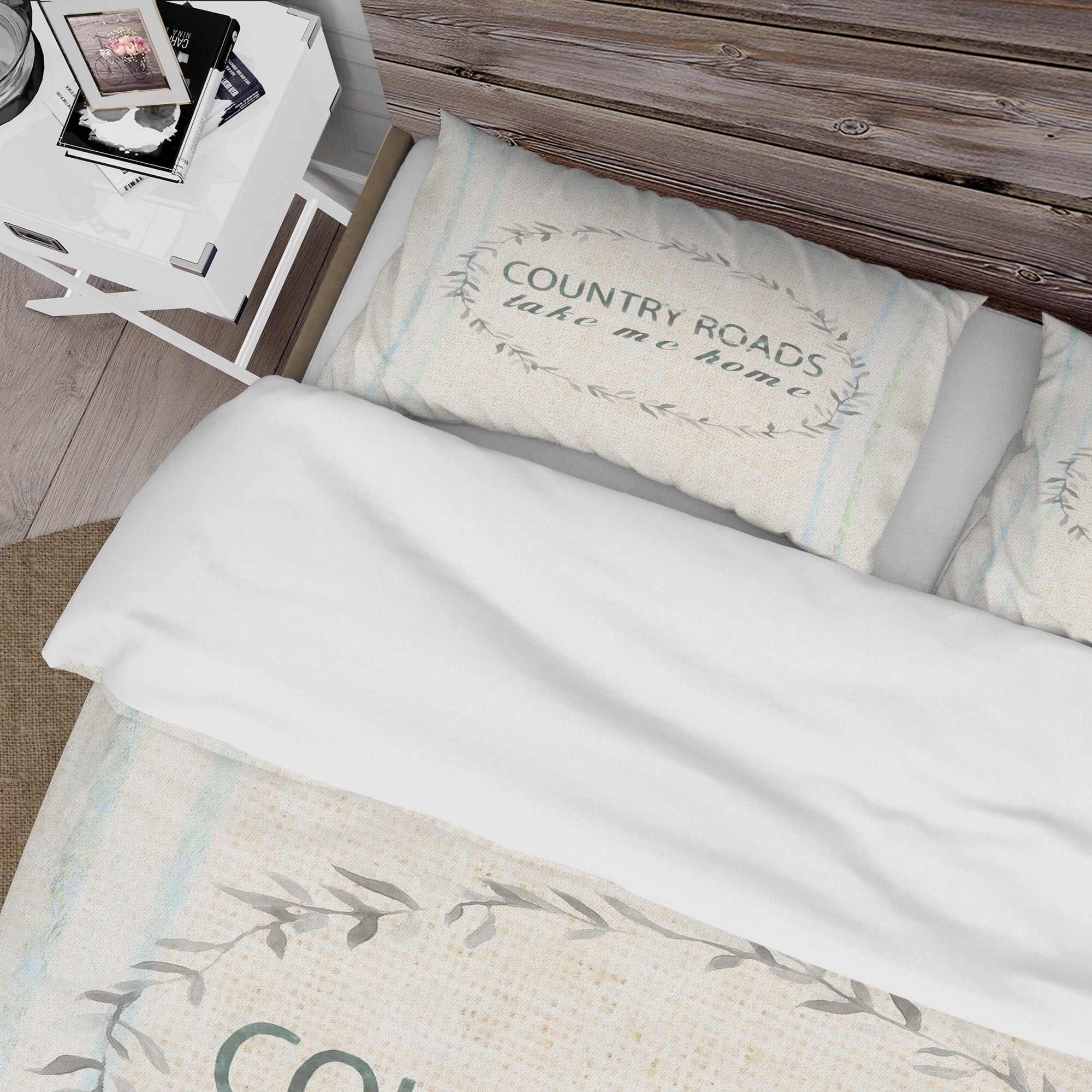 Designart 'Farmhouse Florals XVIII' Farmhouse Duvet Cover Set