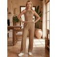 thumbnail image 2 of Conjunto Elegante de 2 Piezas para Mujer, Top Halter y Pantalón de Corte Recto, Look Sofisticado y Moderno, 2 of 5
