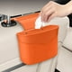thumbnail image 5 of Papelera de coche con bolsa de almacenamiento - Contenedor colgante de cuero para silla y puerta - Organizador 7,36x5,43x3,54 pulgadas, naranja/beige, 5 of 6