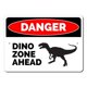thumbnail image 1 of (Metal de aluminio) Letrero divertido de peligro de dinosaurios más adelante Letrero decorativo de metal divertido para dormitorio Tamaño: 8 x 12 pulgadas, 1 of 4
