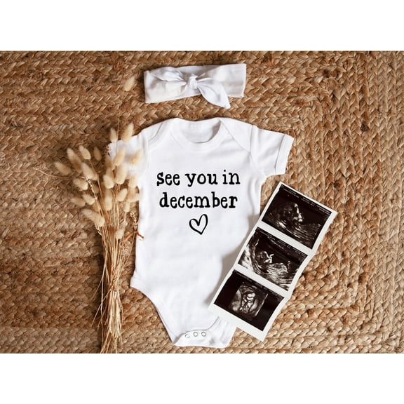 See You In Month, Grandma And Grandpa Onesie Coming Soon Bodysuit, Hi Grandparents Pregnancy Announcement Reveal, Family Gift Bodysuits Cool Baby Clothing, Cute Baby Onesie, BABY BODYSUIT LAT 4424