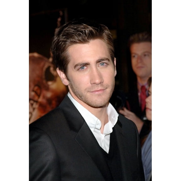 Jake Gyllenhaal At Arrivals For Jarhead Premiere By Universal Pictures, The Ziegfeld Theatre, New York, Ny, October 30, 2005. Photo By Brad BarketEverett Collection Celebrity